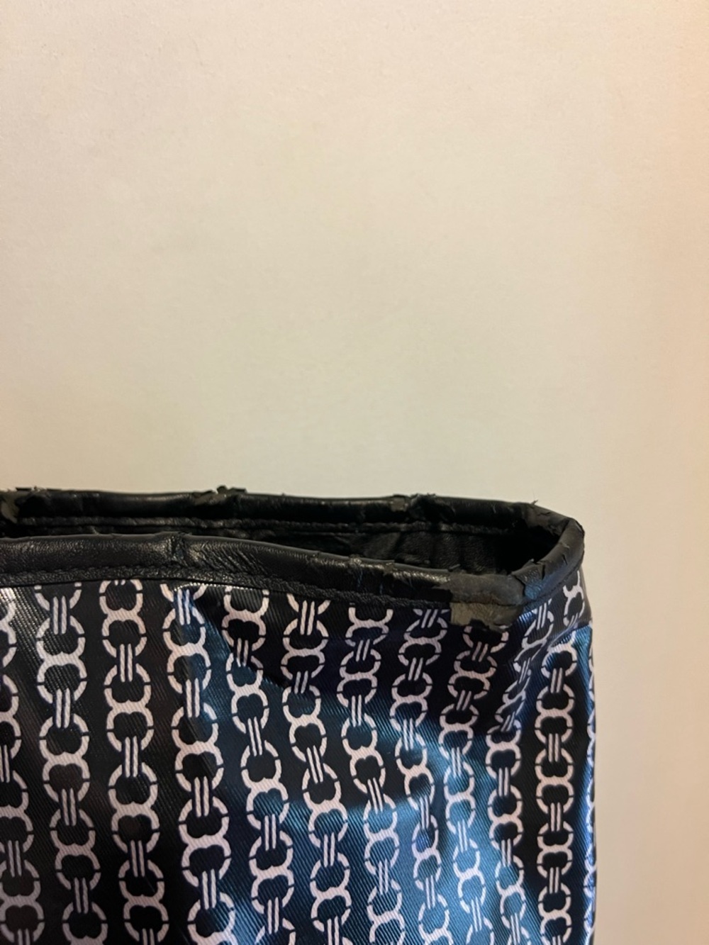 Tory Burch Black Gemini Link Tote ๐๐ - Picture 9 of 16
